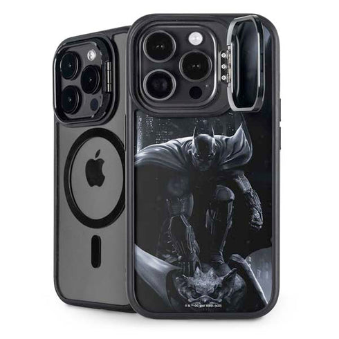 DC Comics Arkham Origins Batman In action pose iPhone 14 Pro Kickstand Case